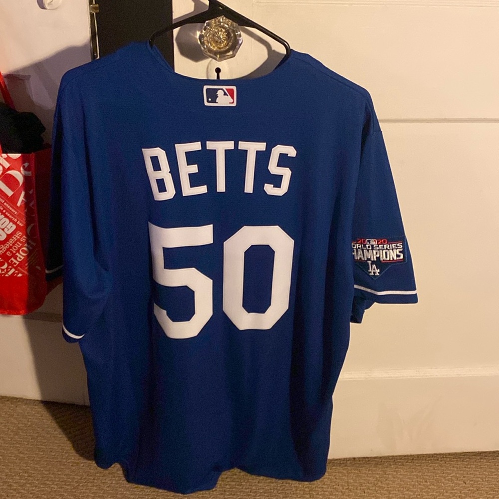 Mookie Betts Dodgers World Series Champions in 2020 Patch. Jersey #50 size XL